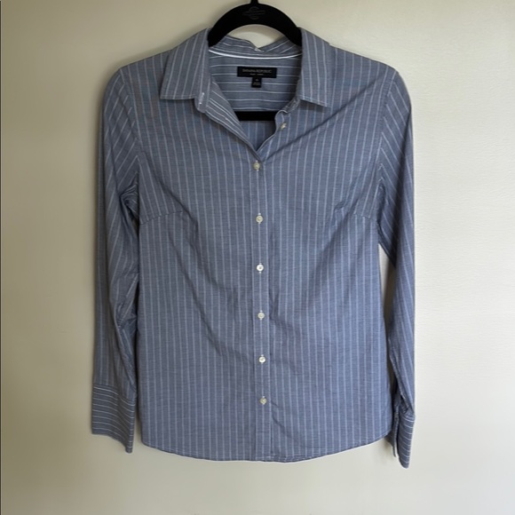 Blue pinstripe button down from Banana Republic in great condition! - Picture 1 of 4